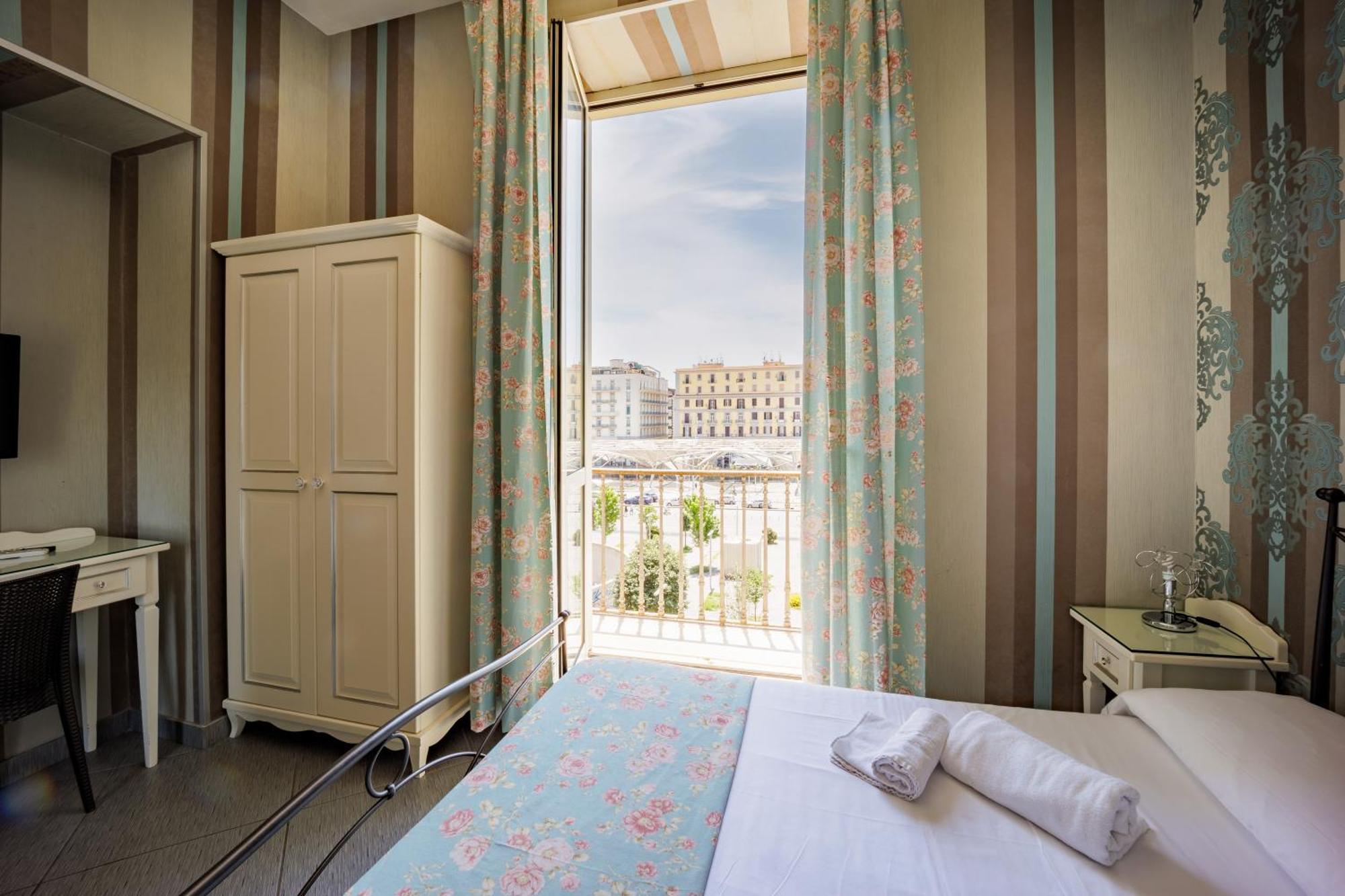Hotel New Sayonara Naples Exterior photo